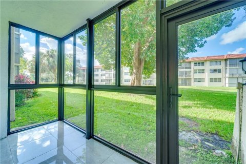 Condominio en venta en Pembroke Pines, Florida, 2 dormitorios, 108.7 m2 № 941301 - foto 7