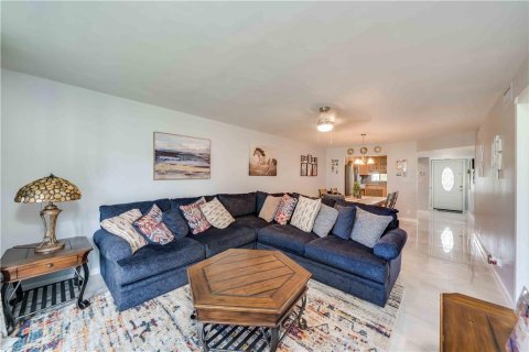 Condominio en venta en Pembroke Pines, Florida, 2 dormitorios, 108.7 m2 № 941301 - foto 12