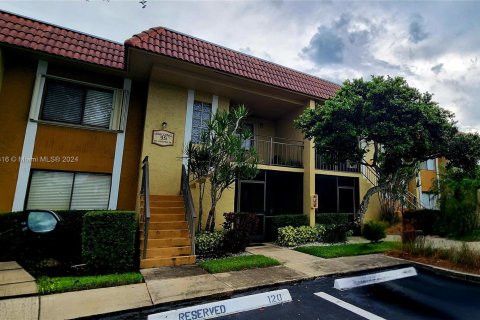 Condo in Weston, Florida, 2 bedrooms  № 1359008 - photo 2