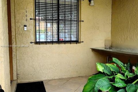 Condo in Weston, Florida, 2 bedrooms  № 1359008 - photo 3