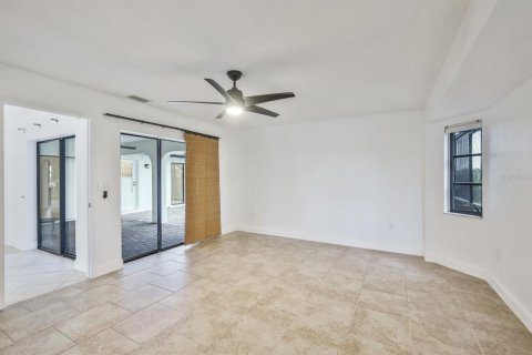 Casa en venta en Port Charlotte, Florida, 3 dormitorios, 165.09 m2 № 929084 - foto 24