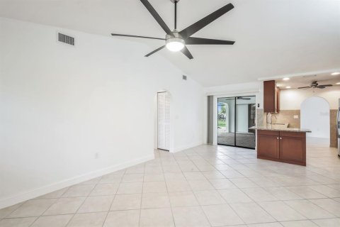 Casa en venta en Port Charlotte, Florida, 3 dormitorios, 165.09 m2 № 929084 - foto 16