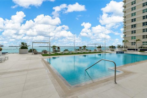 Condo in Miami, Florida, 1 bedroom  № 1332413 - photo 22