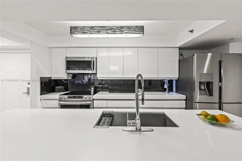 Condominio en venta en Miami Beach, Florida, 2 dormitorios, 140.28 m2 № 1186147 - foto 11