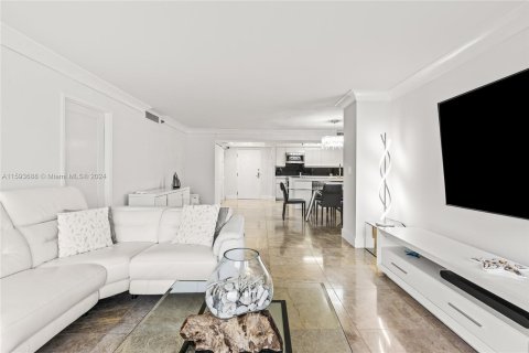 Copropriété à vendre à Miami Beach, Floride: 2 chambres, 140.28 m2 № 1186147 - photo 29