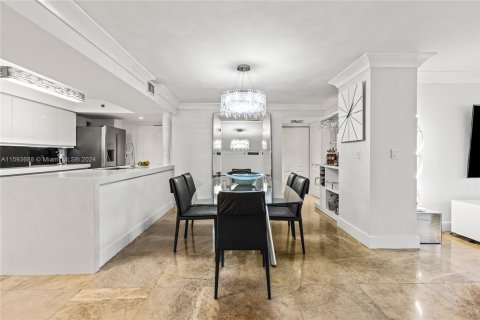 Copropriété à vendre à Miami Beach, Floride: 2 chambres, 140.28 m2 № 1186147 - photo 26