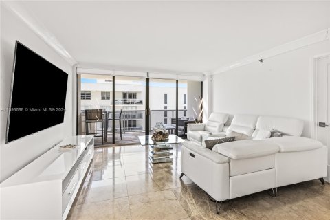 Copropriété à vendre à Miami Beach, Floride: 2 chambres, 140.28 m2 № 1186147 - photo 30