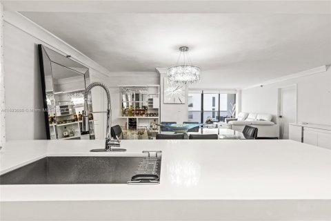 Condominio en venta en Miami Beach, Florida, 2 dormitorios, 140.28 m2 № 1186147 - foto 19