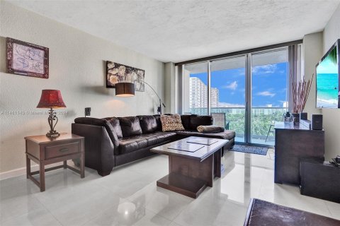 Copropriété à vendre à Hollywood, Floride: 1 chambre, 84.08 m2 № 1150742 - photo 1