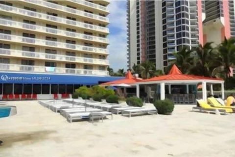 Condominio en venta en Sunny Isles Beach, Florida, 39.95 m2 № 1345025 - foto 10