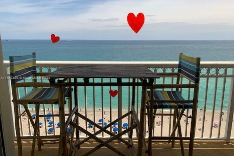 Copropriété à vendre à Sunny Isles Beach, Floride: 39.95 m2 № 1345025 - photo 11