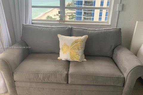 Copropriété à vendre à Sunny Isles Beach, Floride: 39.95 m2 № 1345025 - photo 2