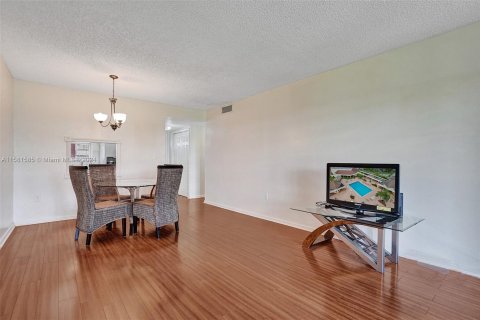 Copropriété à vendre à Sunrise, Floride: 1 chambre, 59.46 m2 № 1161237 - photo 15