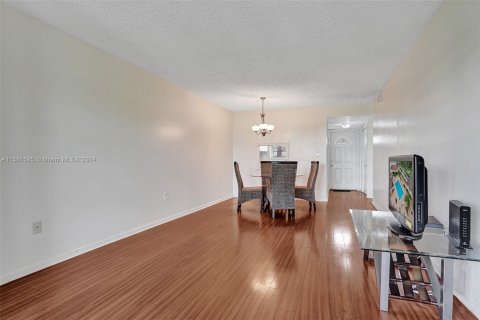 Copropriété à vendre à Sunrise, Floride: 1 chambre, 59.46 m2 № 1161237 - photo 16