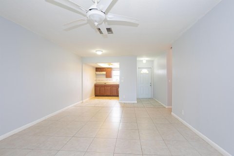 House in West Palm Beach, Florida 2 bedrooms, 82.87 sq.m. № 968058 - photo 13