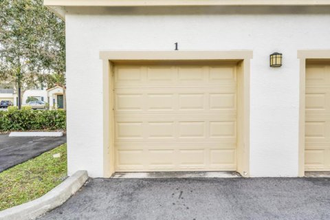 Condo in Stuart, Florida, 2 bedrooms  № 1014400 - photo 5