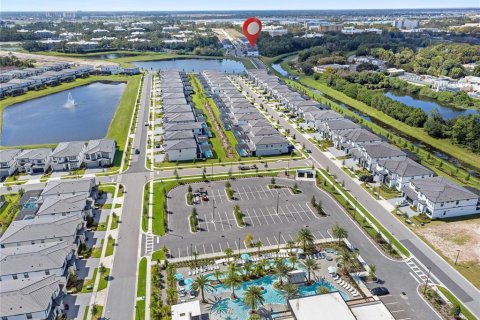 Touwnhouse à vendre à Orlando, Floride: 5 chambres, 180.88 m2 № 1379973 - photo 3