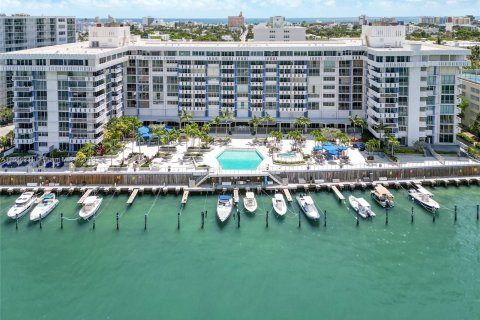 Copropriété à vendre à Miami Beach, Floride: 50.17 m2 № 1327482 - photo 2