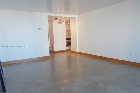 Condominio en venta en Miami Beach, Florida, 50.17 m2 № 1327482 - foto 10