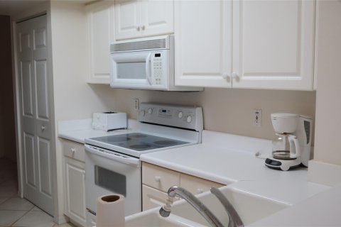 Condo in Pompano Beach, Florida, 2 bedrooms  № 962390 - photo 26