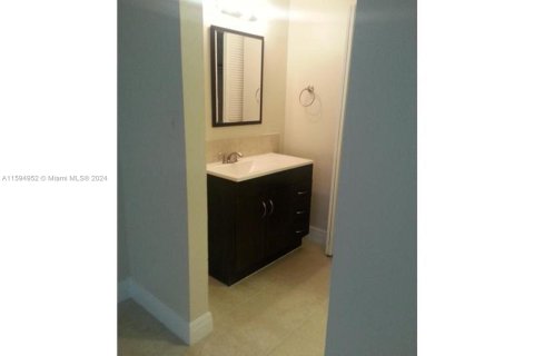 Condominio en venta en Sunrise, Florida, 3 dormitorios, 79.71 m2 № 1189437 - foto 3