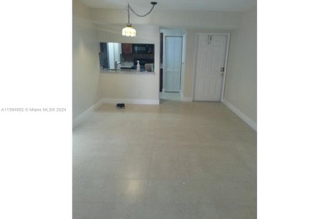 Condominio en venta en Sunrise, Florida, 3 dormitorios, 79.71 m2 № 1189437 - foto 1