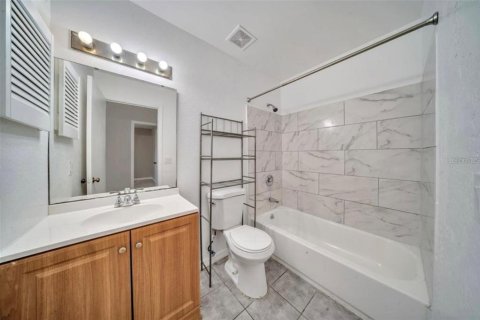 Adosado en venta en Orlando, Florida, 2 dormitorios, 115.29 m2 № 1317274 - foto 9