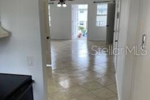 Condo in Orlando, Florida, 1 bedroom  № 1317187 - photo 15