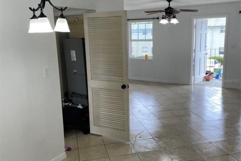 Condominio en venta en Orlando, Florida, 1 dormitorio, 61.41 m2 № 1317187 - foto 11