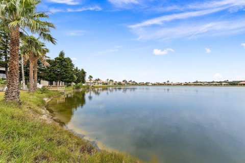 Condo in Hutchinson Island South, Florida, 2 bedrooms  № 1177169 - photo 26