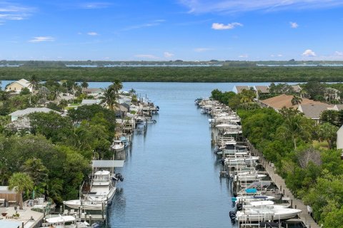 Condo in Hutchinson Island South, Florida, 2 bedrooms  № 1177169 - photo 11