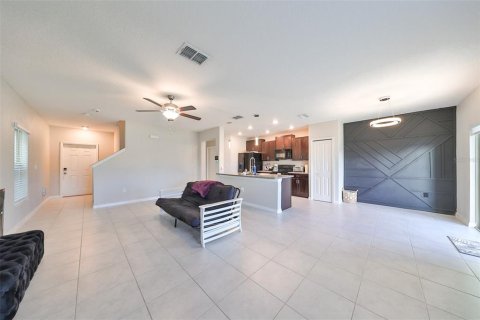 House in Tampa, Florida 4 bedrooms, 167.69 sq.m. № 1432537 - photo 5