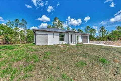 Villa ou maison à vendre à North Port, Floride: 2 chambres, 95.69 m2 № 1318502 - photo 3