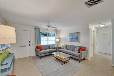 Casa en venta en Tamarac, Florida, 2 dormitorios, 146.79 m2 № 1380222 - foto 11