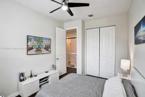 Adosado en venta en Sunrise, Florida, 3 dormitorios, 175.21 m2 № 1153877 - foto 9