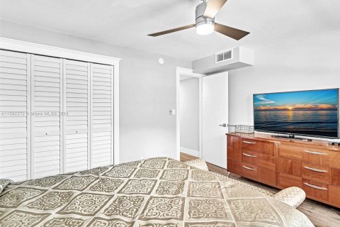 Condo in Coconut Creek, Florida, 2 bedrooms  № 1184410 - photo 26