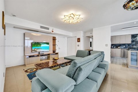 Copropriété à vendre à Aventura, Floride: 2 chambres, 126.81 m2 № 1360312 - photo 6