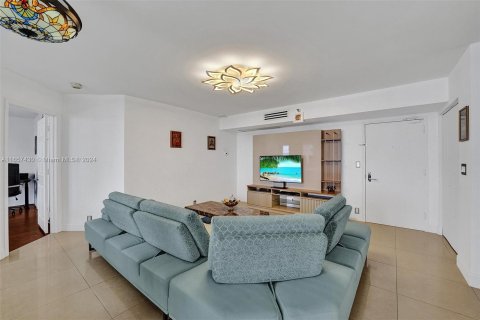 Copropriété à vendre à Aventura, Floride: 2 chambres, 126.81 m2 № 1360312 - photo 4