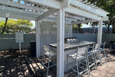 Condo in North Miami, Florida, 1 bedroom  № 1358641 - photo 10