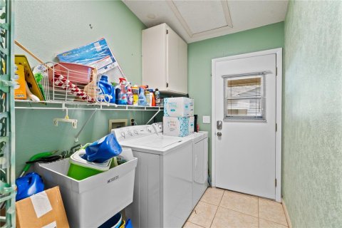 House in Lakeland, Florida 2 bedrooms, 181.62 sq.m. № 1349369 - photo 20