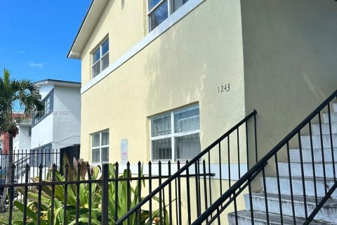 Immobilier commercial à vendre à Miami, Floride: 316.24 m2 № 814716 - photo 4