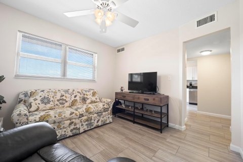 Condominio en venta en Tamarac, Florida, 2 dormitorios, 81.75 m2 № 1009347 - foto 14