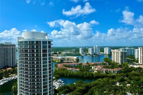 Condo in Aventura, Florida, 2 bedrooms  № 1427276 - photo 2