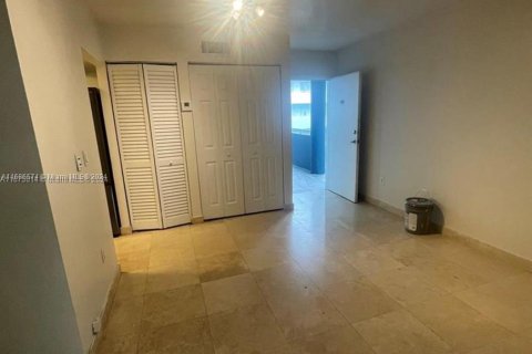 Condominio en venta en Miami, Florida, 2 dormitorios, 66.33 m2 № 1427274 - foto 2