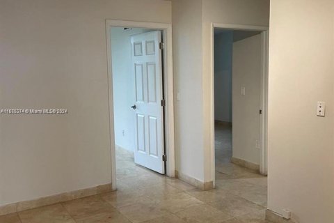 Condominio en venta en Miami, Florida, 2 dormitorios, 66.33 m2 № 1427274 - foto 1