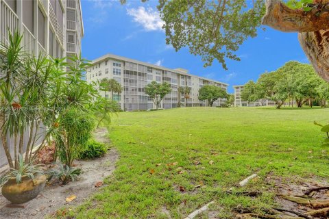 Copropriété à vendre à Pompano Beach, Floride: 1 chambre, 83.61 m2 № 1240336 - photo 19