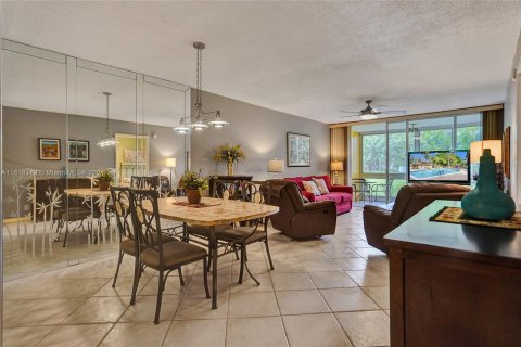 Copropriété à vendre à Pompano Beach, Floride: 1 chambre, 83.61 m2 № 1240336 - photo 6