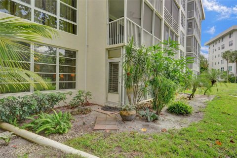 Copropriété à vendre à Pompano Beach, Floride: 1 chambre, 83.61 m2 № 1240336 - photo 20