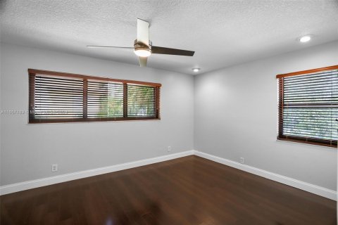 Townhouse in Fort Lauderdale, Florida 2 bedrooms, 146.79 sq.m. № 1360384 - photo 17