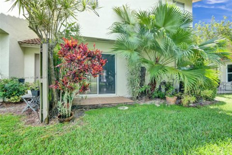 Townhouse in Pembroke Pines, Florida 3 bedrooms, 151.9 sq.m. № 1360339 - photo 28